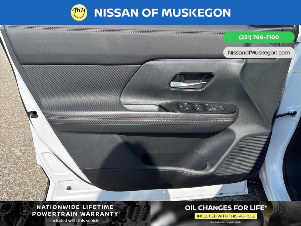 new 2025 Nissan Kicks car, priced at $32,030