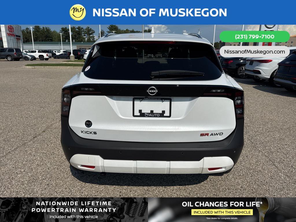 new 2025 Nissan Kicks car, priced at $32,030