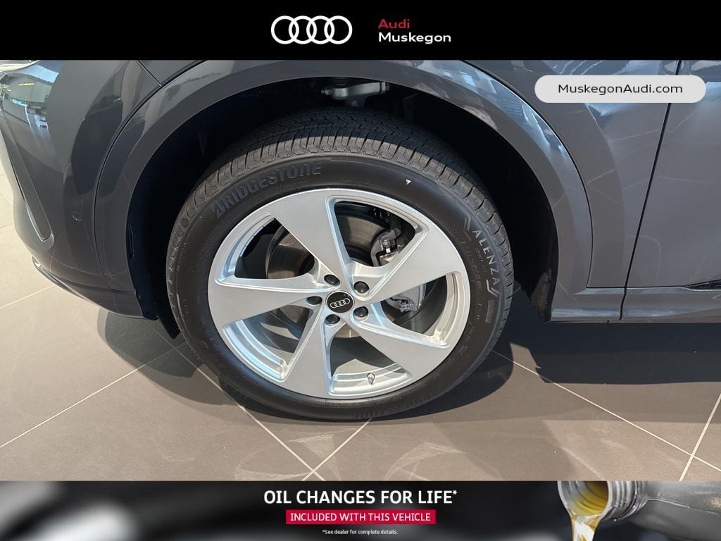 new 2025 Audi Q5 car, priced at $61,300