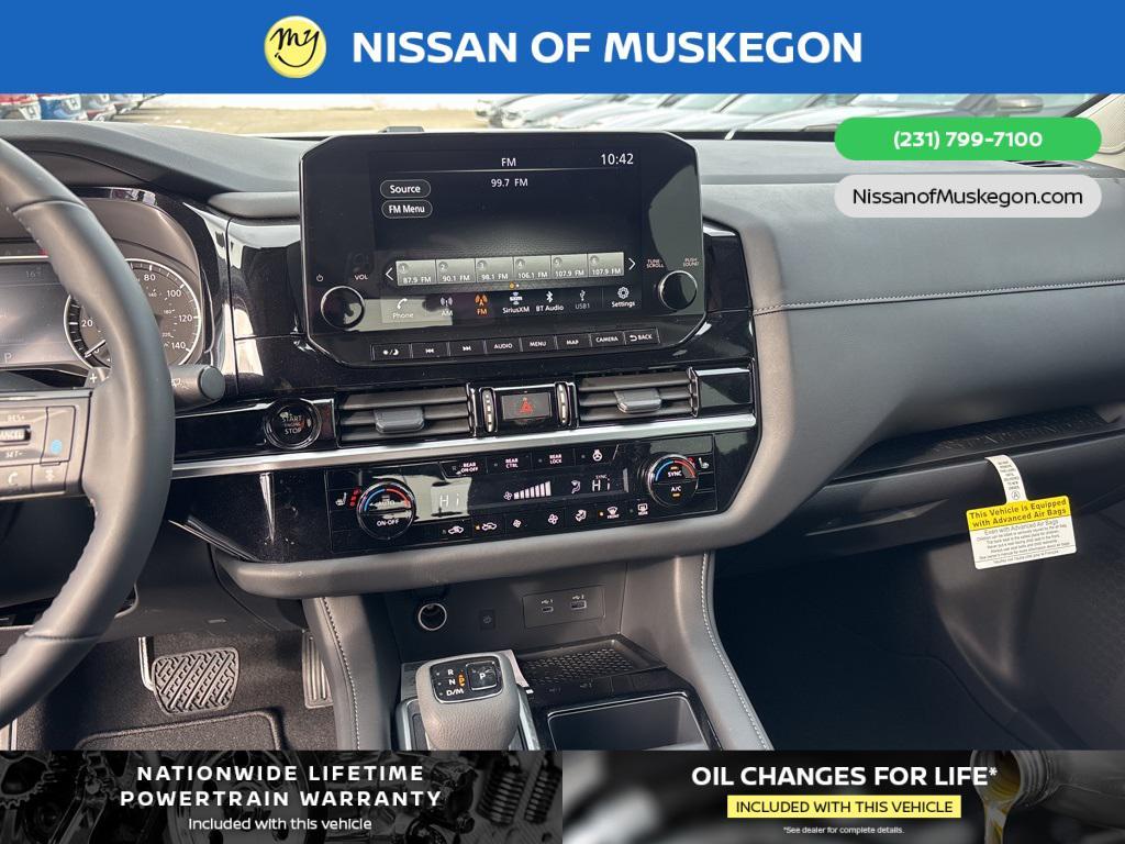 new 2025 Nissan Pathfinder car, priced at $48,582