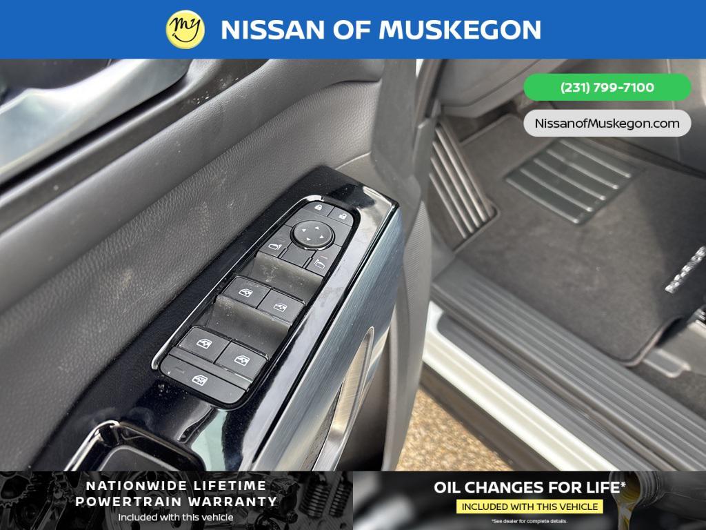 new 2025 Nissan Pathfinder car, priced at $48,582