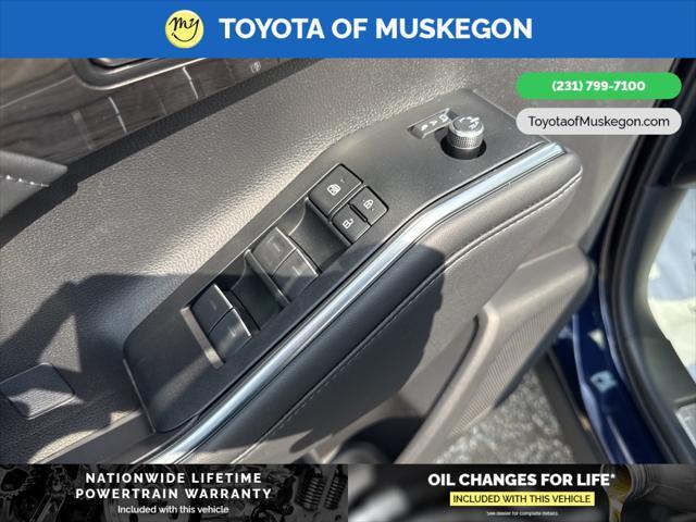new 2025 Toyota Highlander Hybrid car, priced at $57,886
