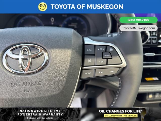 new 2025 Toyota Highlander Hybrid car, priced at $57,886