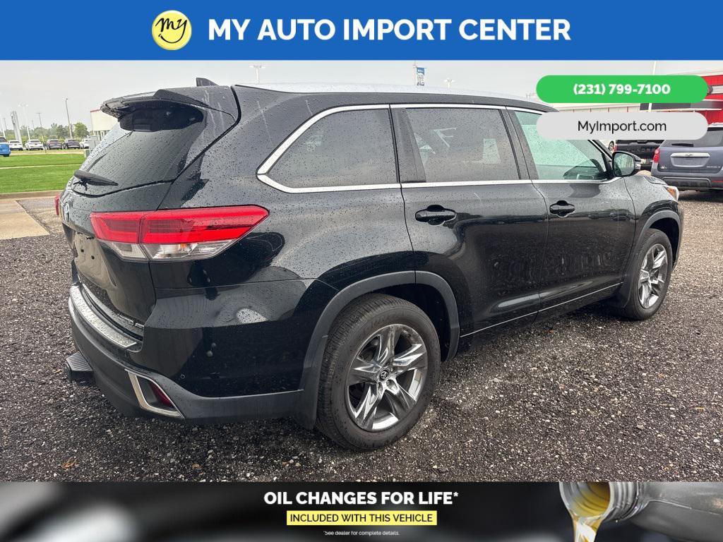 used 2019 Toyota Highlander car, priced at $30,682