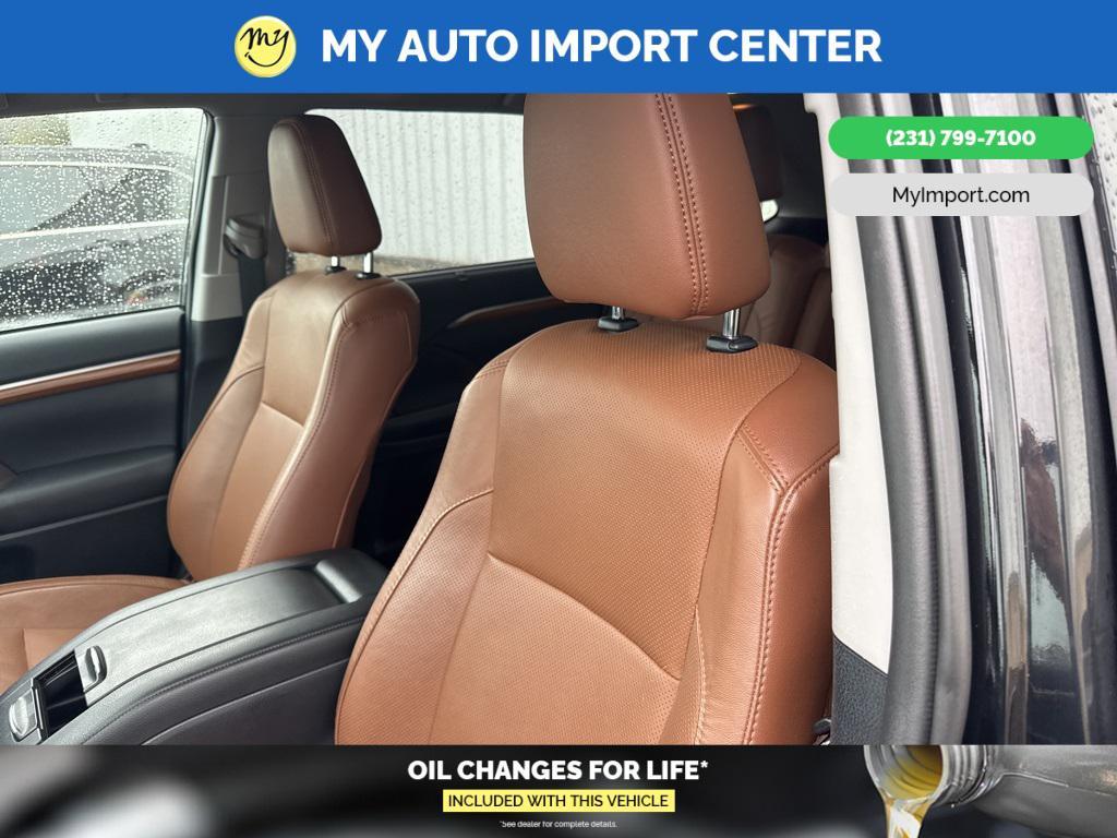 used 2019 Toyota Highlander car, priced at $30,682
