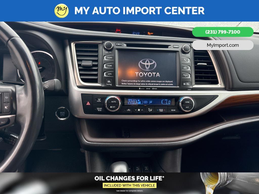 used 2019 Toyota Highlander car, priced at $30,682
