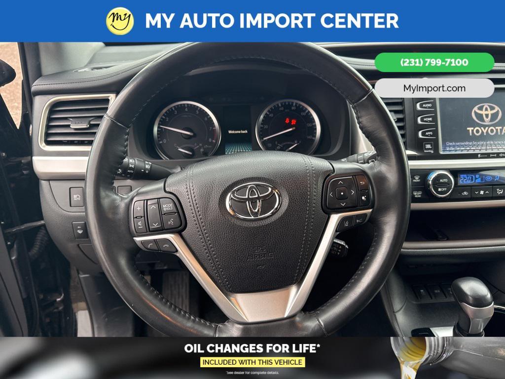 used 2019 Toyota Highlander car, priced at $30,682