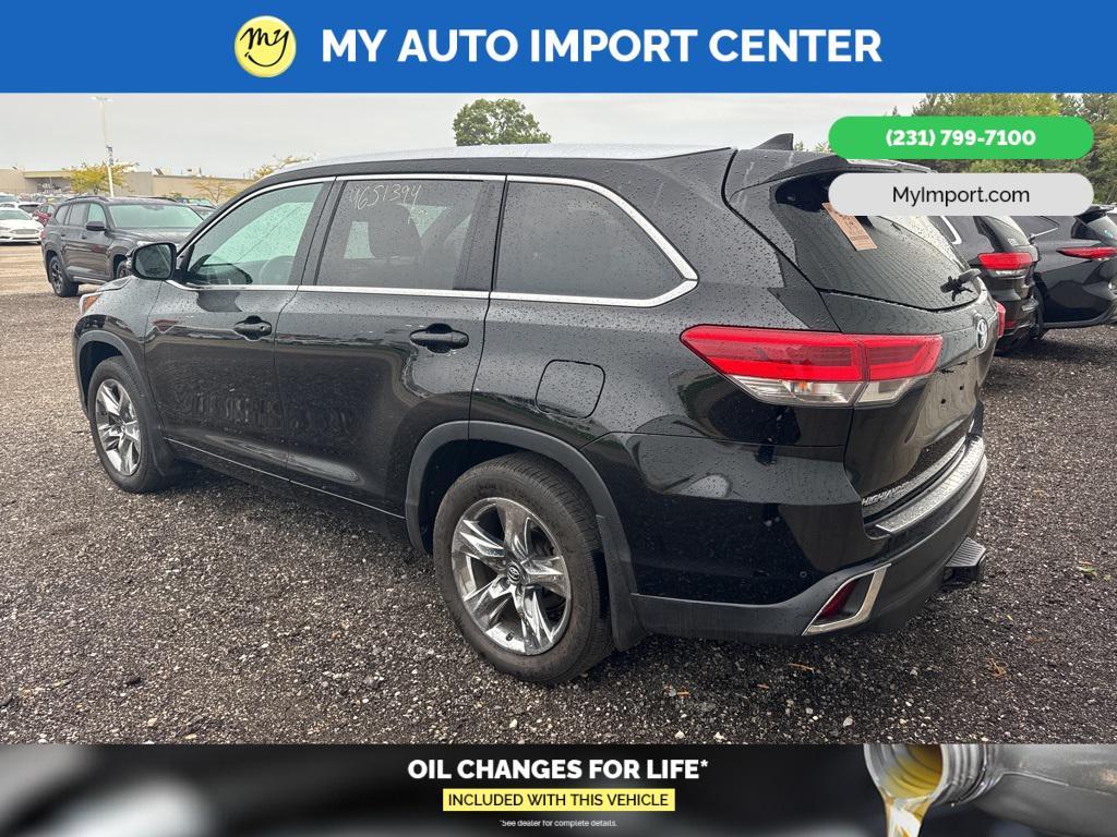used 2019 Toyota Highlander car, priced at $30,682