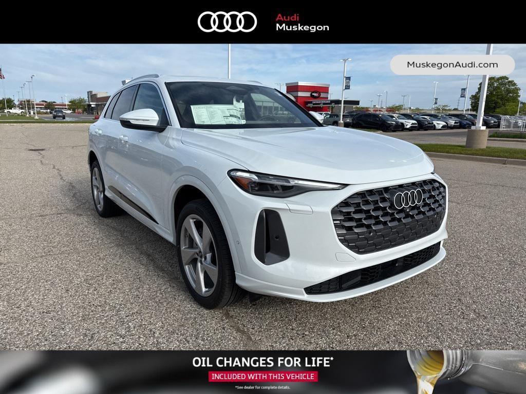 new 2025 Audi Q5 car, priced at $61,300