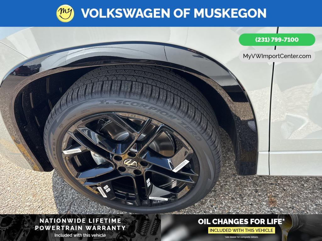new 2025 Volkswagen Tiguan car, priced at $39,142
