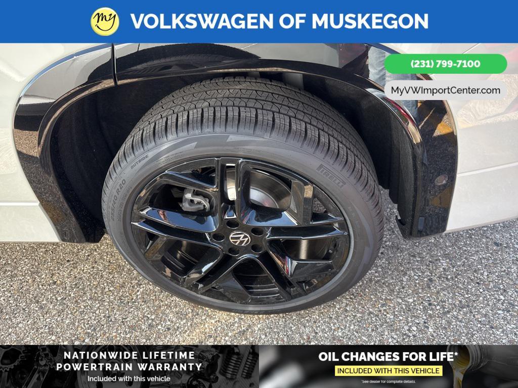 new 2025 Volkswagen Tiguan car, priced at $39,142