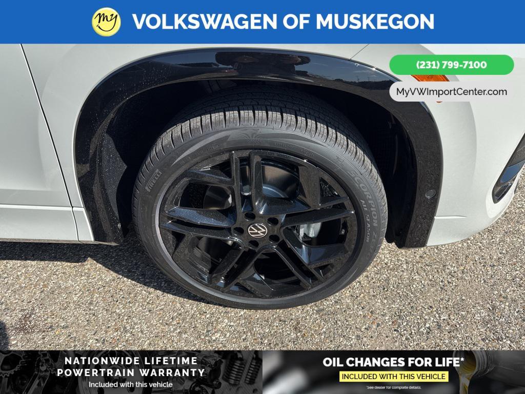 new 2025 Volkswagen Tiguan car, priced at $39,142