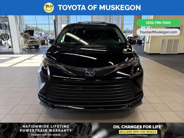 new 2025 Toyota Sienna car, priced at $43,670
