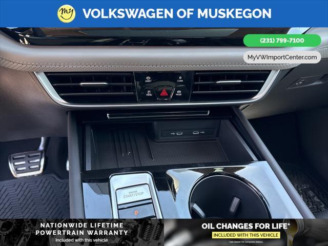 new 2025 Volkswagen Atlas car, priced at $48,101