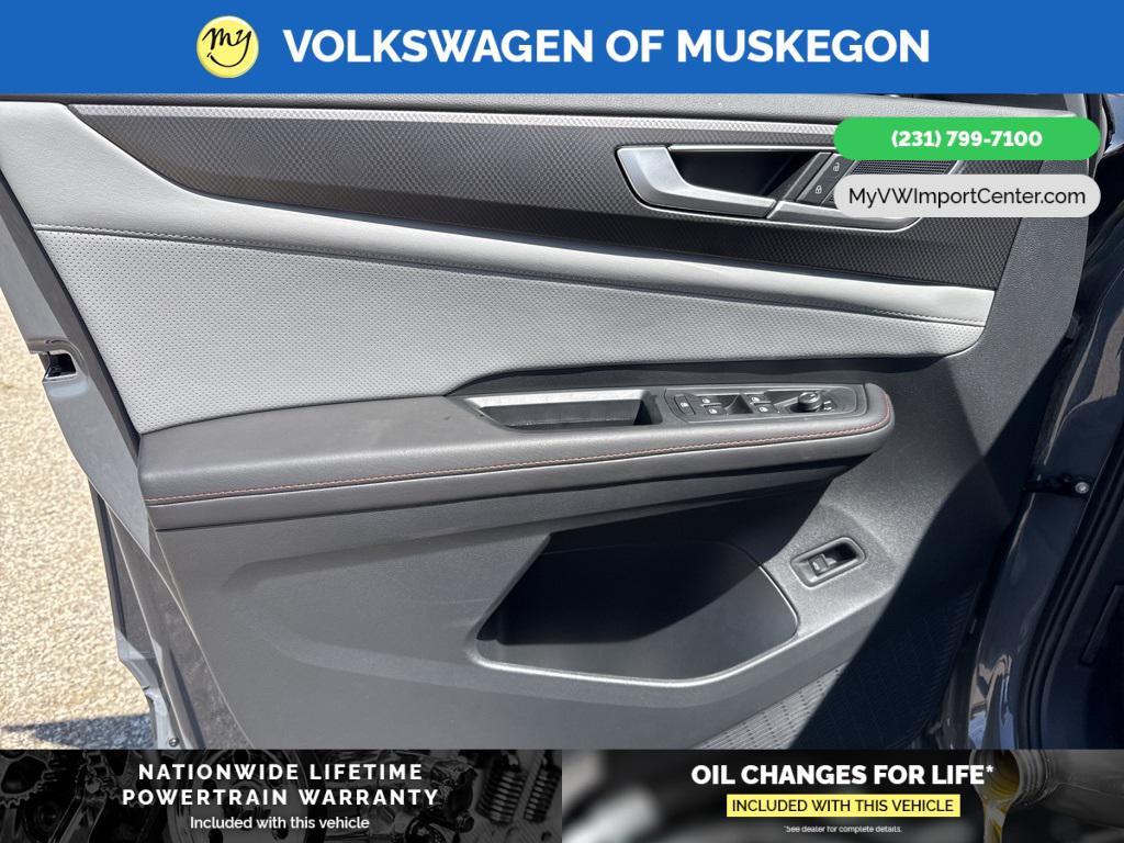 new 2025 Volkswagen Atlas car, priced at $47,601