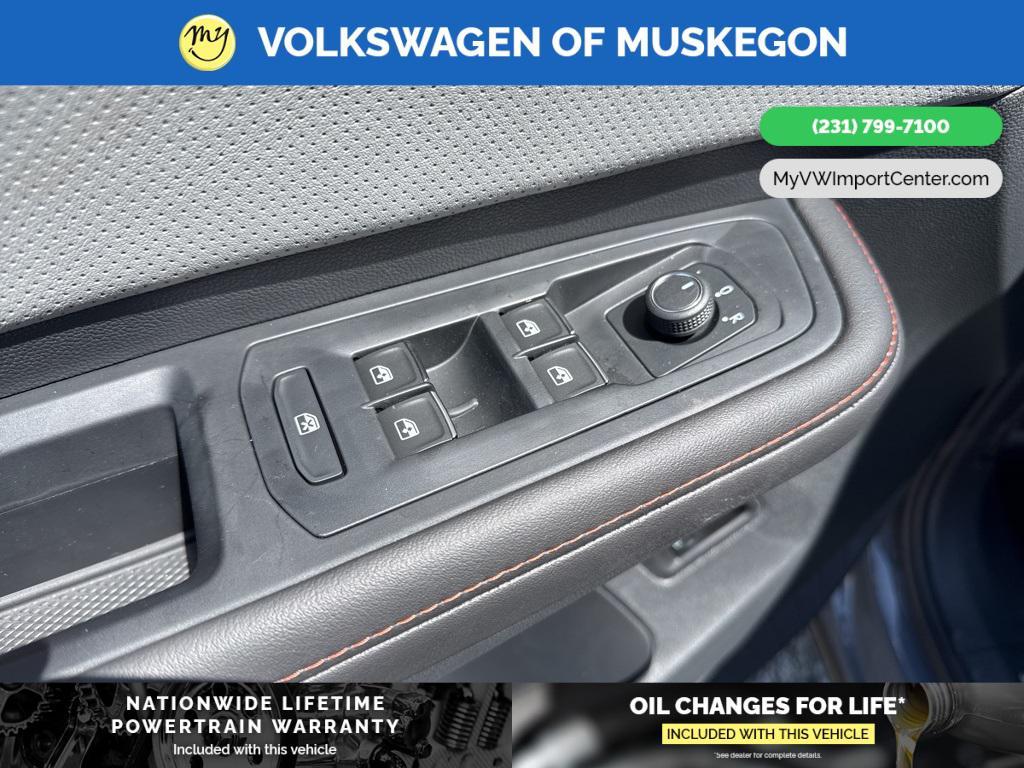 new 2025 Volkswagen Atlas car, priced at $47,601