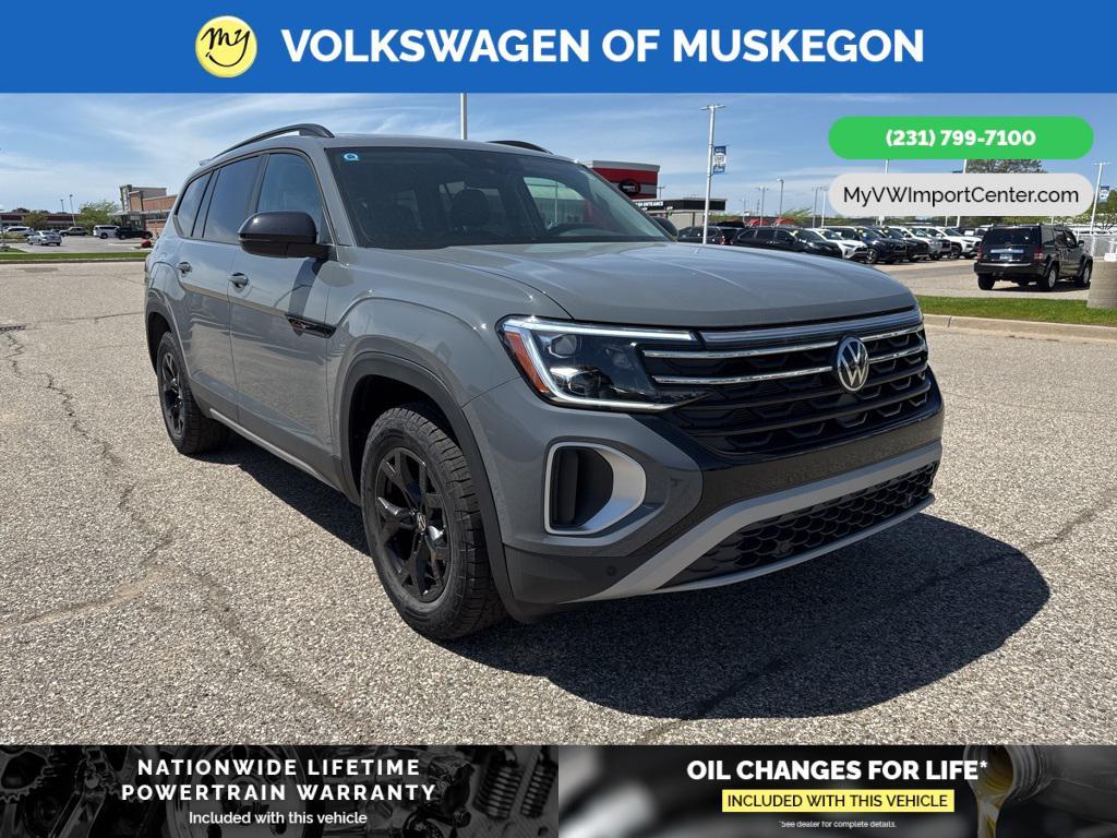 new 2025 Volkswagen Atlas car, priced at $47,601