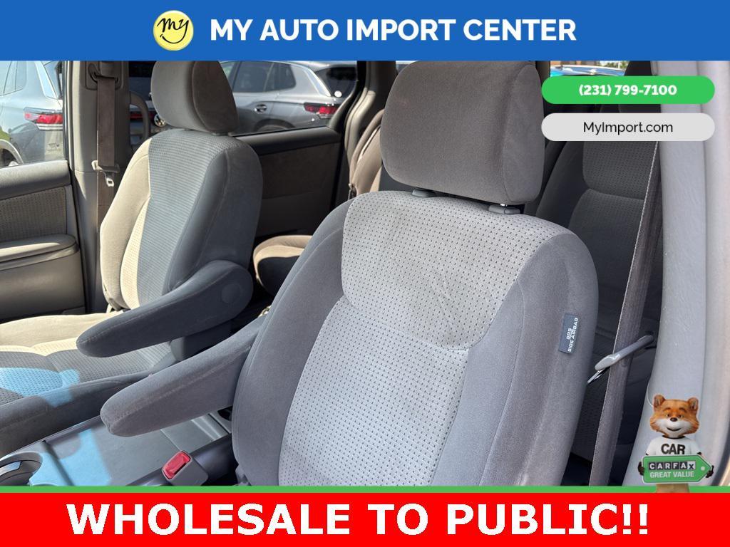 used 2007 Toyota Sienna car, priced at $5,482