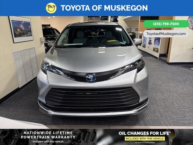 new 2025 Toyota Sienna car, priced at $45,095