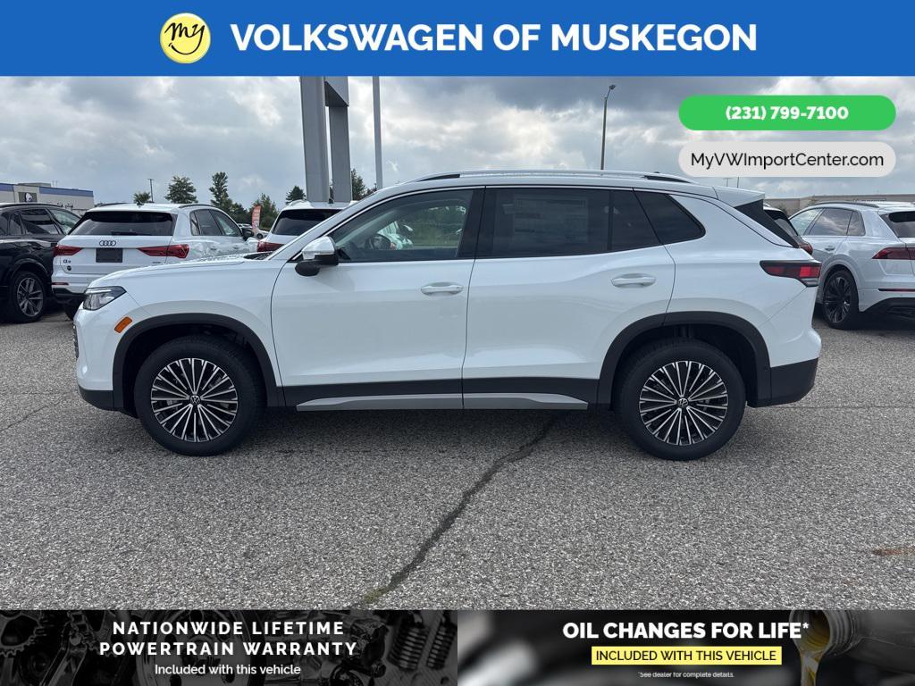 new 2025 Volkswagen Tiguan car, priced at $32,682