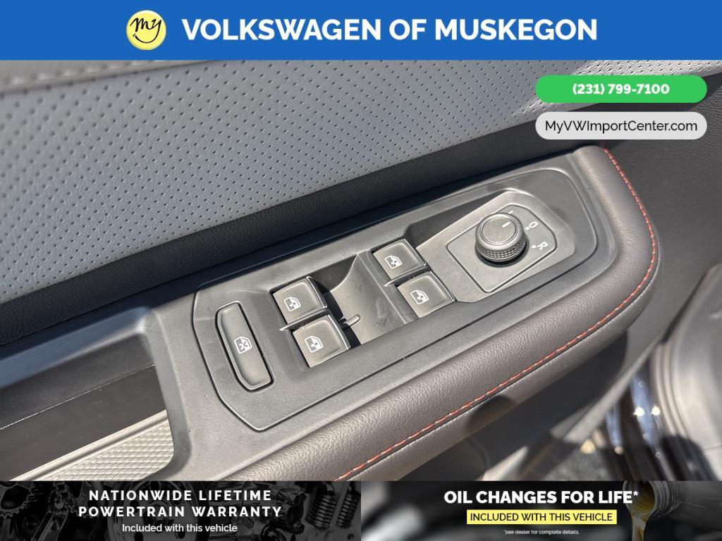 new 2025 Volkswagen Atlas car, priced at $45,451