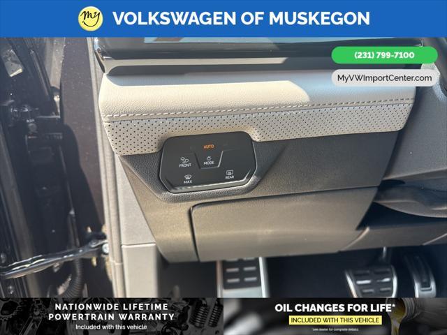 new 2025 Volkswagen Atlas car, priced at $47,951