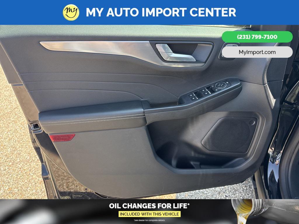 used 2022 Ford Escape car, priced at $24,981