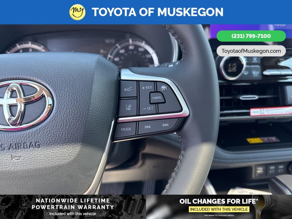 new 2025 Toyota Highlander car, priced at $48,572