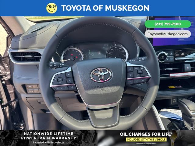 new 2025 Toyota Highlander car, priced at $48,572