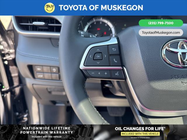 new 2025 Toyota Highlander car, priced at $48,572