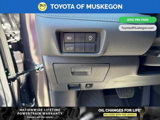 new 2025 Toyota Highlander car, priced at $48,572