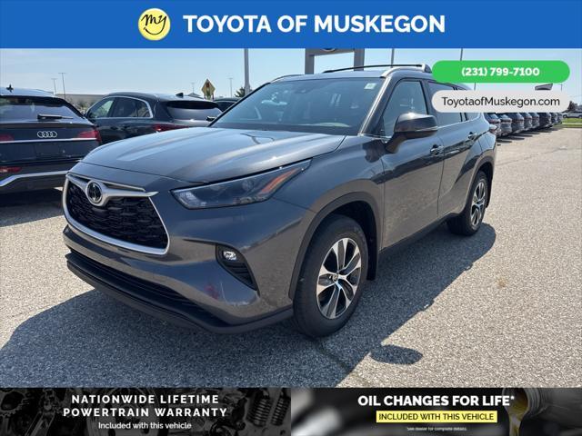 new 2025 Toyota Highlander car, priced at $48,572