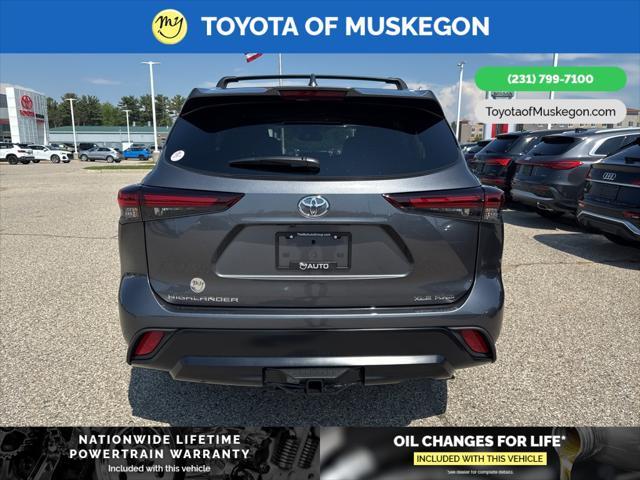 new 2025 Toyota Highlander car, priced at $48,572