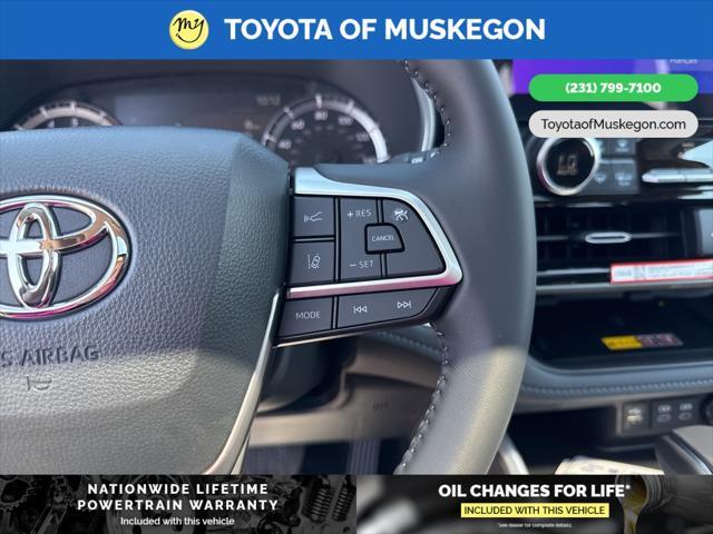 new 2025 Toyota Highlander car, priced at $48,572