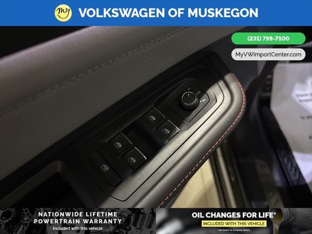 new 2025 Volkswagen Atlas car, priced at $46,854