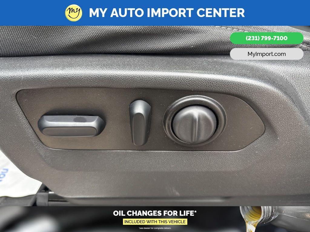 used 2021 Chevrolet Silverado 1500 car, priced at $33,984