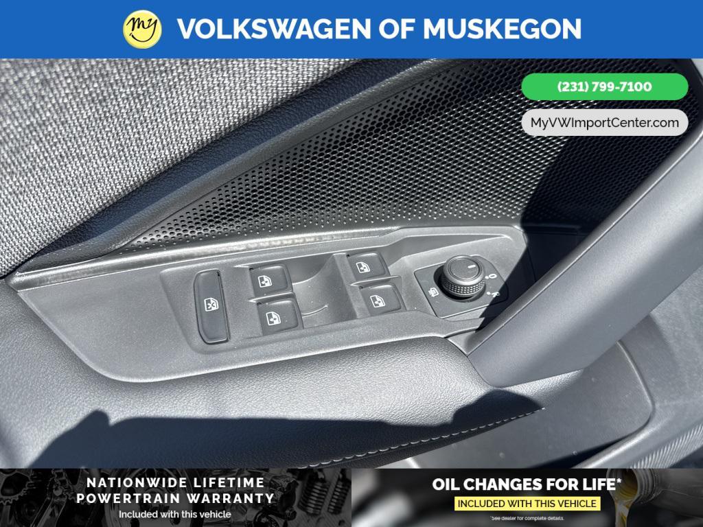 new 2025 Volkswagen Tiguan car, priced at $32,671