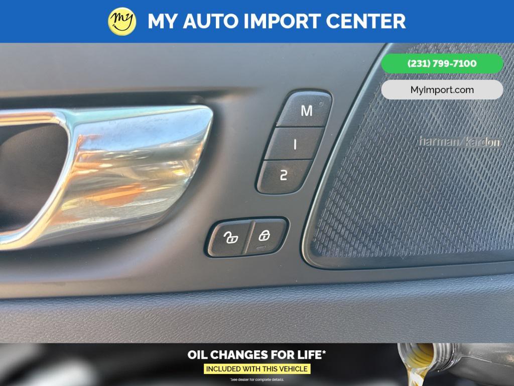 used 2022 Volvo XC60 car, priced at $36,703