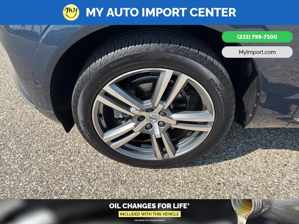 used 2022 Volvo XC60 car, priced at $36,703
