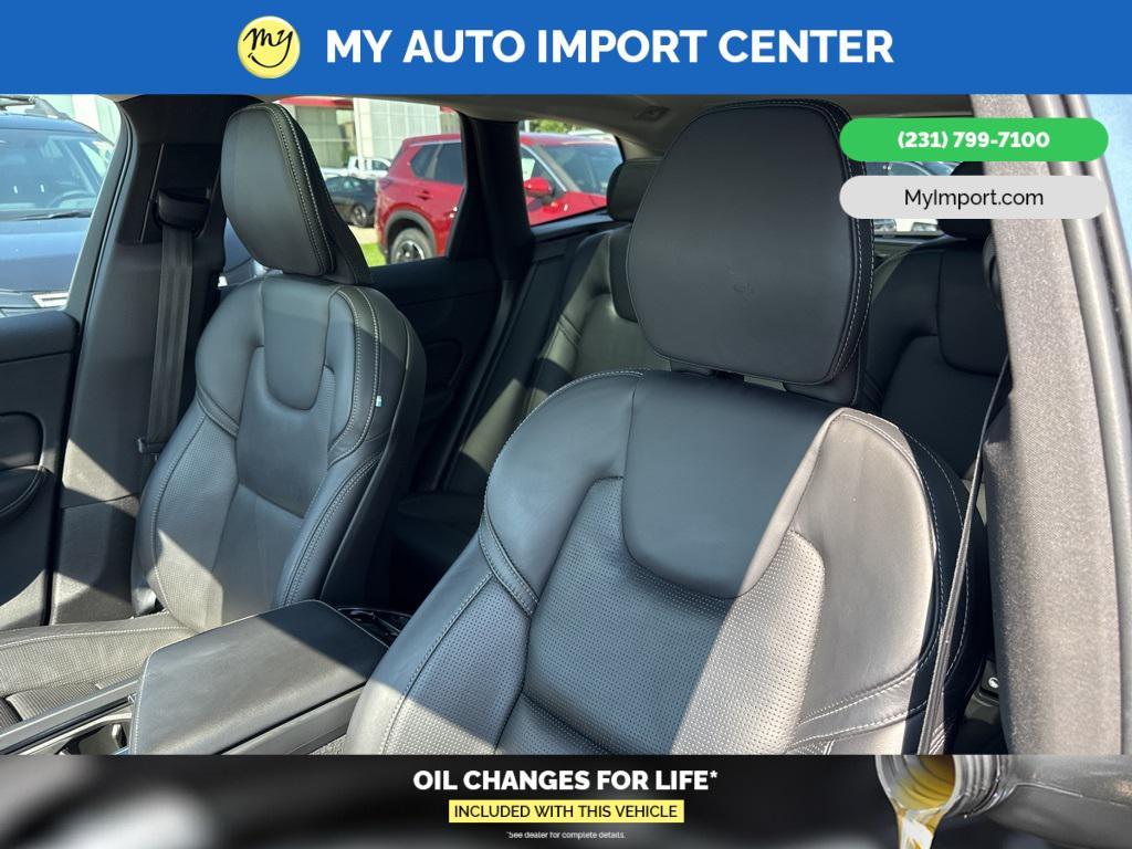 used 2022 Volvo XC60 car, priced at $36,703