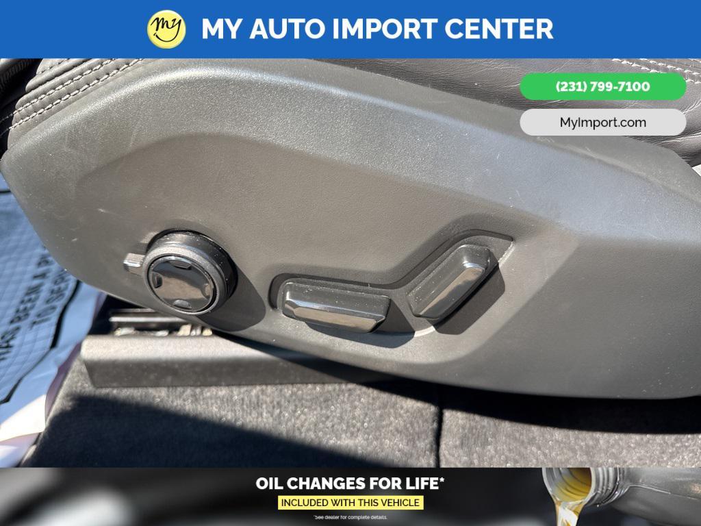 used 2022 Volvo XC60 car, priced at $36,703