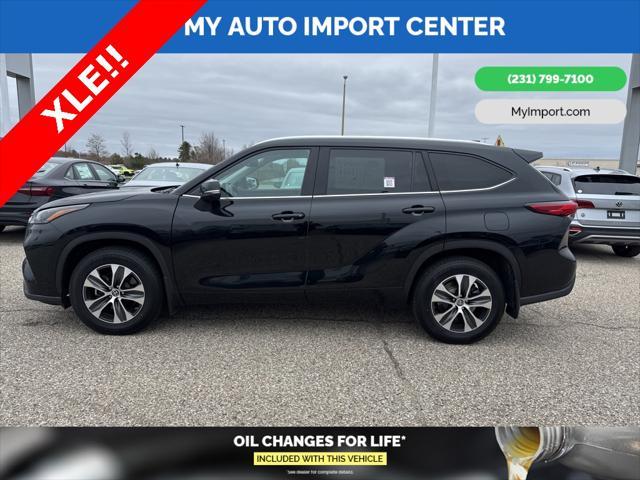 used 2022 Toyota Highlander car, priced at $32,781