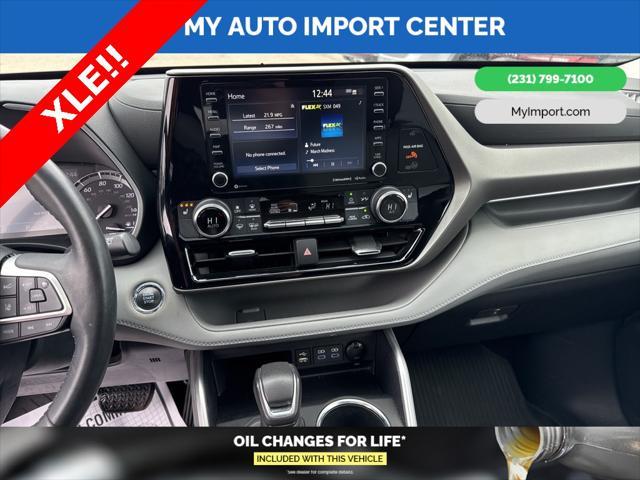 used 2022 Toyota Highlander car, priced at $32,781