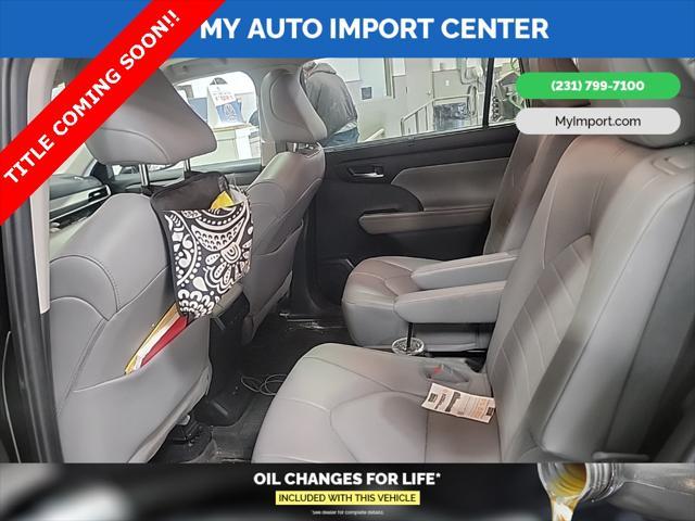 used 2022 Toyota Highlander car, priced at $32,937