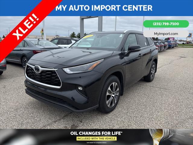 used 2022 Toyota Highlander car, priced at $32,781