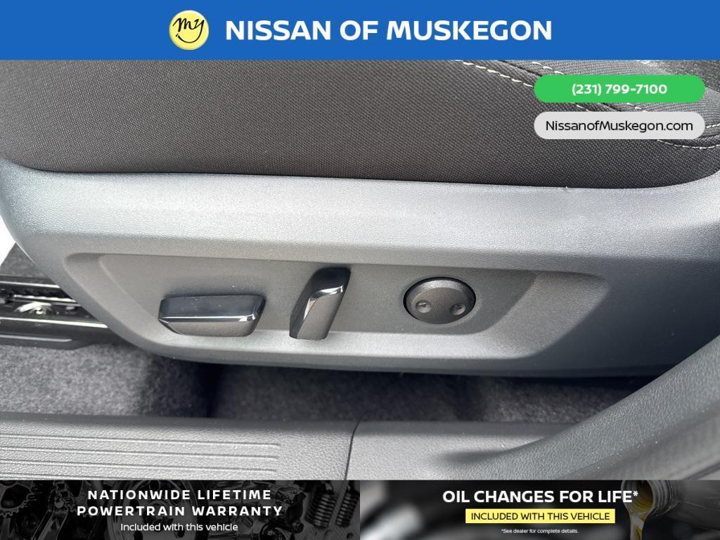 new 2025 Nissan Rogue car, priced at $33,158