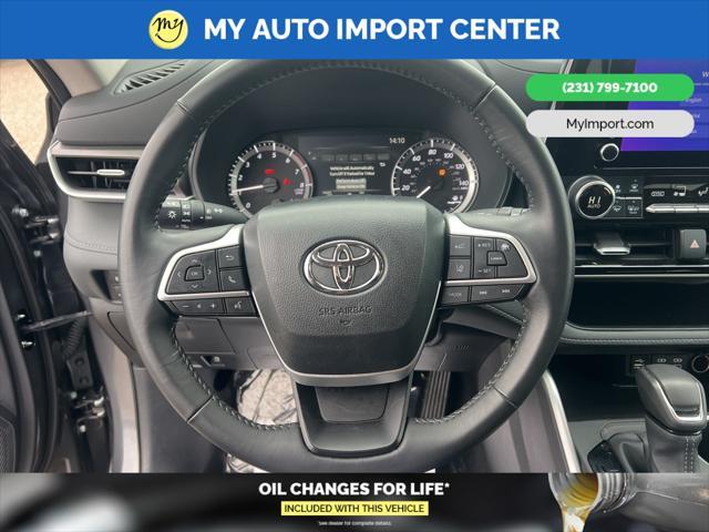 used 2024 Toyota Highlander car, priced at $33,283