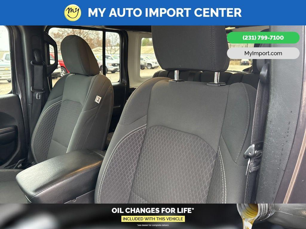 used 2021 Jeep Wrangler Unlimited car, priced at $24,137