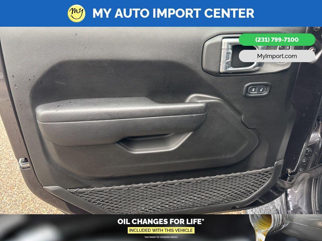 used 2021 Jeep Wrangler Unlimited car, priced at $24,137