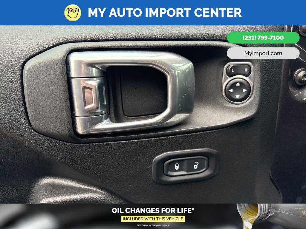 used 2021 Jeep Wrangler Unlimited car, priced at $24,137